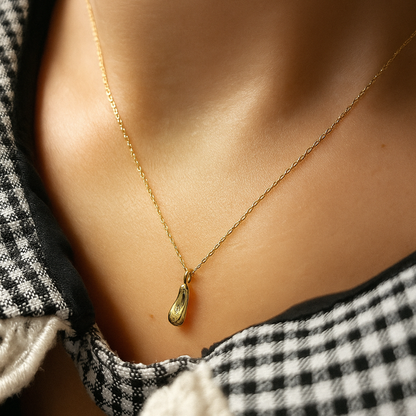 10K Bean Motif Pendant Necklace