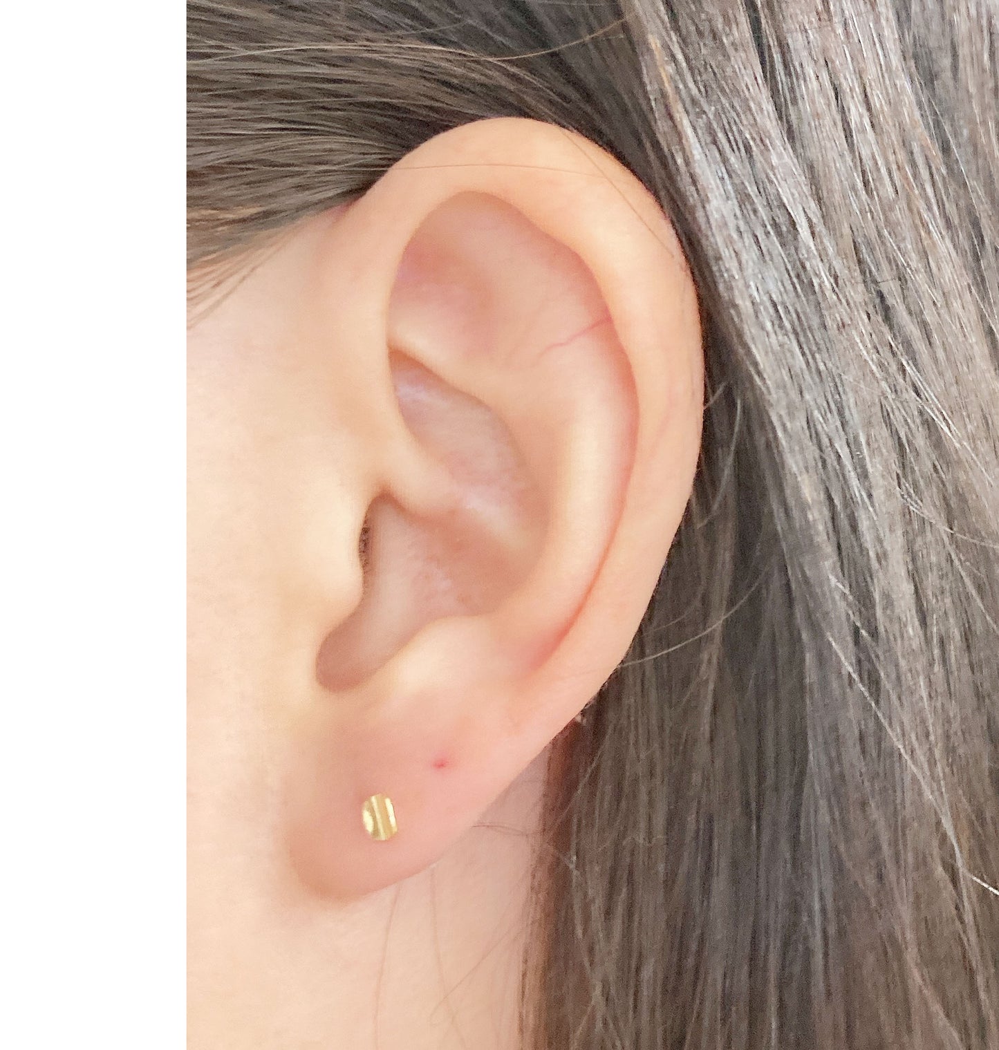 10K Yellow Gold square curve pierced earrings
