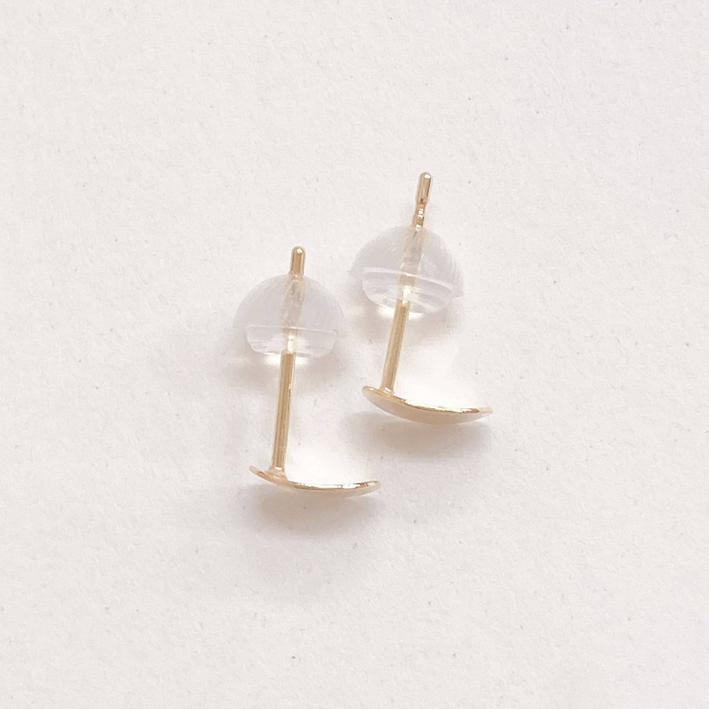 10K Yellow Gold Hana And Ruri Oval curved motif pierced earrings