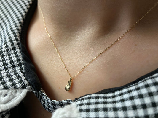 10K Bean Motif Pendant Necklace
